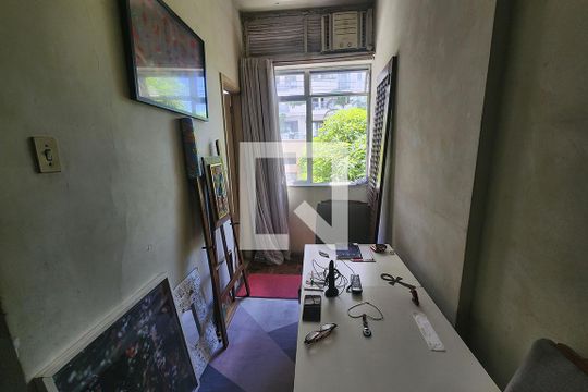 Sala de apartamento à venda com 1 quarto, 31m² em Botafogo, Rio de Janeiro