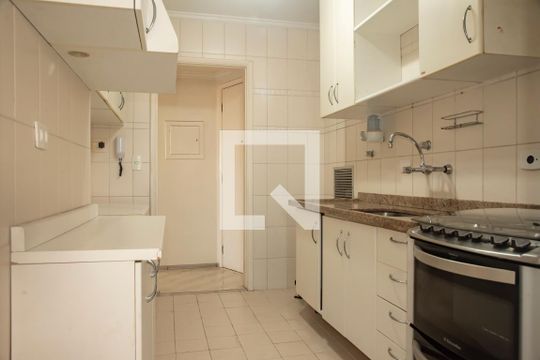 Cozinha de apartamento para alugar com 3 quartos, 80m² em Saúde, São Paulo