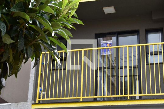 Plaquinha de kitnet/studio para alugar com 1 quarto, 35m² em Novo Mundo, Curitiba