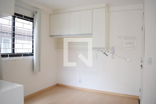 Kitnet/Studio para alugar com 1 quarto, 35m² em Novo Mundo, Curitiba