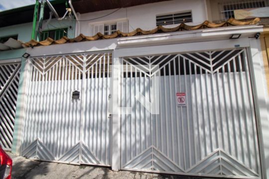 Fachada de casa à venda com 3 quartos, 180m² em Vila São Francisco (zona Sul), São Paulo