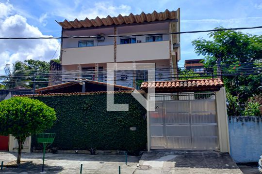fachada de casa à venda com 3 quartos, 330m² em Curicica, Rio de Janeiro