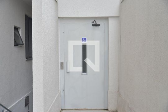 Acessibilidade de apartamento à venda com 2 quartos, 39m² em Santa Maria, Santo André