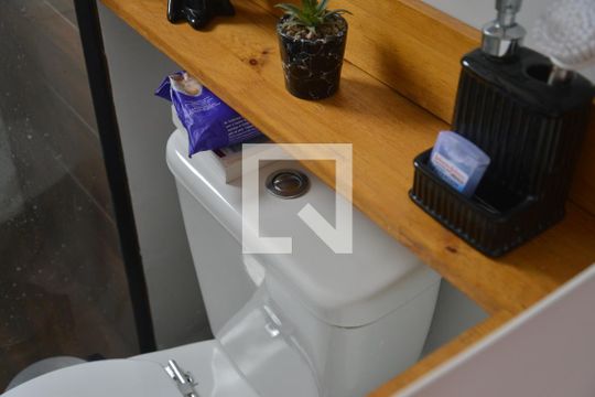 Banheiro Social de apartamento à venda com 2 quartos, 39m² em Santa Maria, Santo André