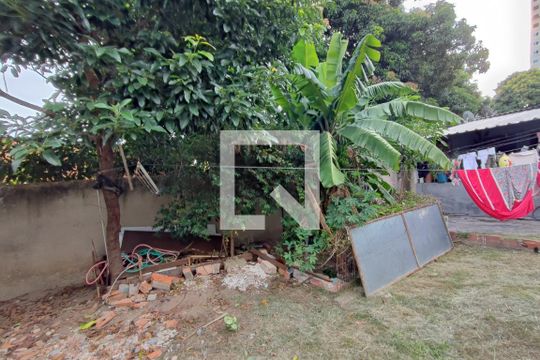 Garagem - Quintal de casa à venda com 3 quartos, 400m² em Cidade Satélite Íris, Campinas