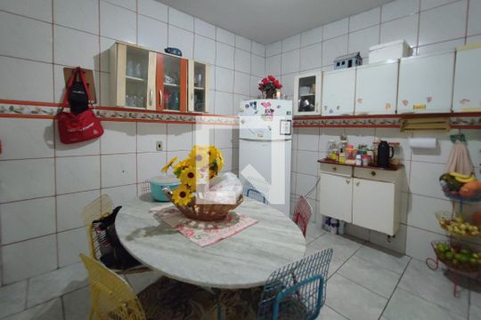 Cozinha de casa à venda com 3 quartos, 400m² em Cidade Satélite Íris, Campinas