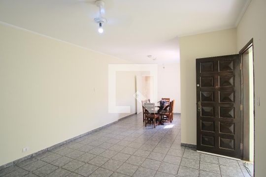 Sala de casa à venda com 2 quartos, 110m² em Vila Moreira, São Paulo