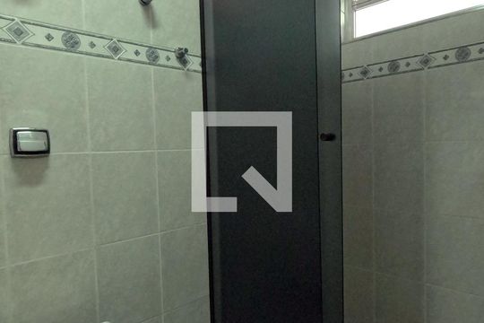 Banheiro de apartamento para alugar com 1 quarto, 73m² em Aparecida, Santos