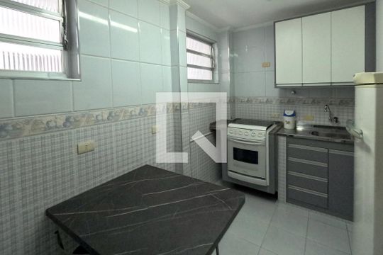 Cozinha de apartamento para alugar com 1 quarto, 73m² em Aparecida, Santos