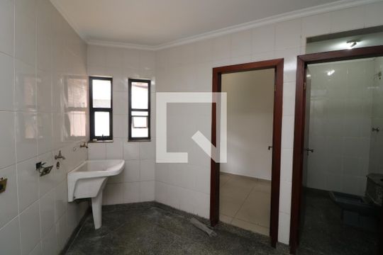 Área de Serviço de casa para alugar com 3 quartos, 350m² em Vila Formosa, São Paulo