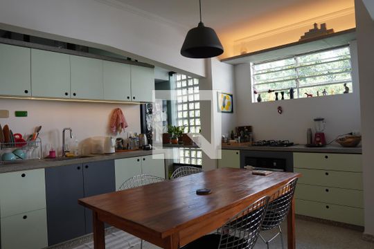 Cozinha de apartamento à venda com 2 quartos, 76m² em Pinheiros, São Paulo