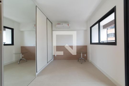 Quarto de kitnet/studio à venda com 1 quarto, 24m² em Campo Belo, São Paulo