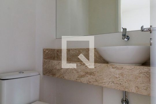 Lavabo de apartamento para alugar com 1 quarto, 47m² em Jardim Aeroporto, São Paulo