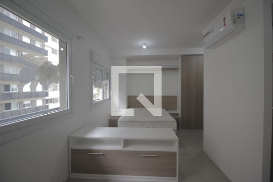 Quarto de kitnet/studio para alugar com 1 quarto, 34m² em Marechal Rondon, Canoas
