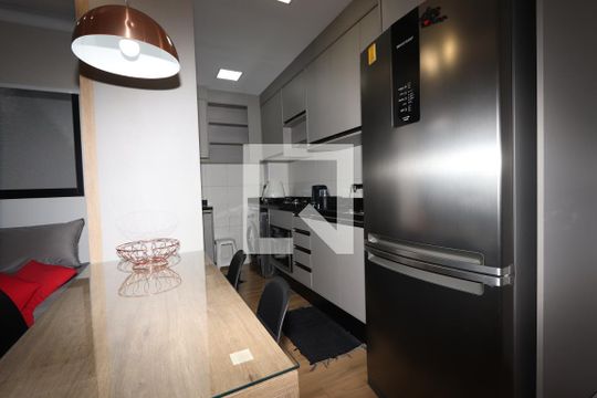 Cozinha de apartamento para alugar com 1 quarto, 50m² em Parque da Vila Prudente, São Paulo