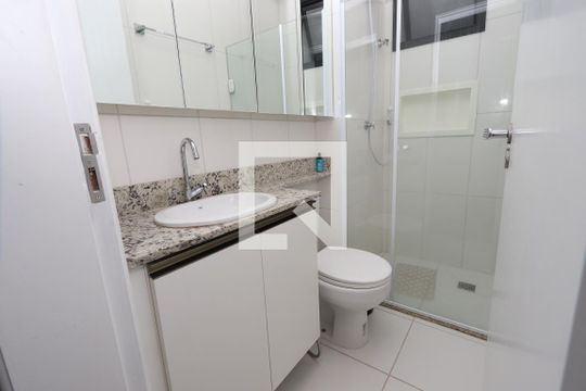 Banheiro de apartamento para alugar com 1 quarto, 50m² em Parque da Vila Prudente, São Paulo