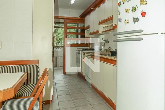 Cozinha de apartamento à venda com 3 quartos, 167m² em Petrópolis, Porto Alegre