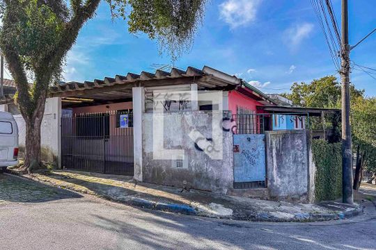 Fachada de casa à venda com 2 quartos, 126m² em Vila Guarani, Santo André