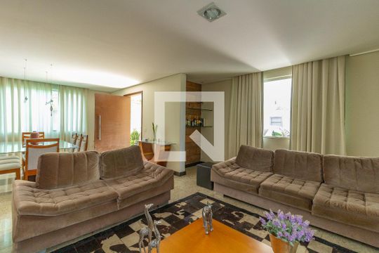 Sala de casa à venda com 4 quartos, 1000m² em Trevo, Belo Horizonte
