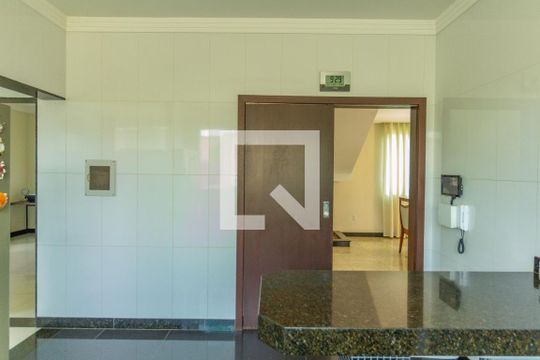 Cozinha de casa à venda com 4 quartos, 1000m² em Trevo, Belo Horizonte