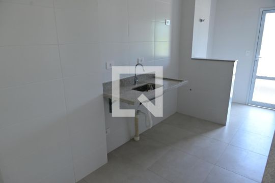 Cozinha de apartamento para alugar com 2 quartos, 66m² em Canto do Forte, Praia Grande