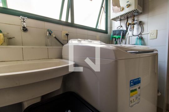 Área de Serviço de apartamento para alugar com 3 quartos, 96m² em Alphaville Industrial, Barueri