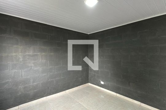 Sala de kitnet/studio para alugar com 1 quarto, 27m² em Pilarzinho, Curitiba