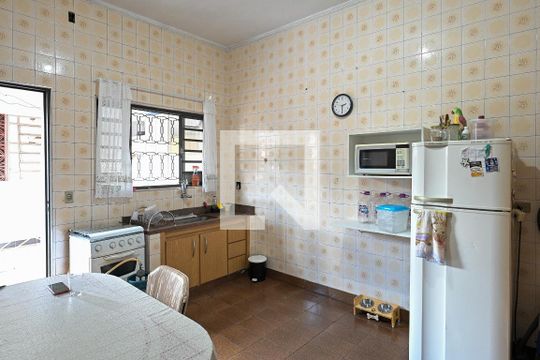 Cozinha  de casa à venda com 1 quarto, 300m² em Vila Moinho Velho, São Paulo
