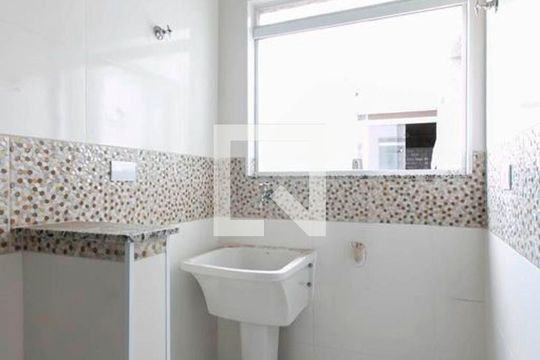 Área de Serviço de apartamento para alugar com 2 quartos, 45m² em Vila Rosaria, São Paulo