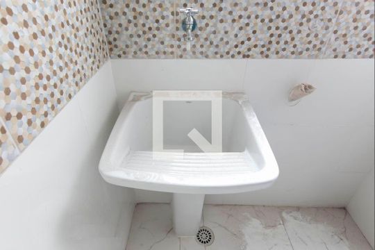 Área de Serviço de apartamento para alugar com 2 quartos, 45m² em Vila Rosaria, São Paulo
