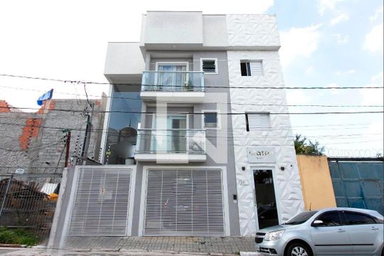 Fachada de apartamento para alugar com 2 quartos, 45m² em Vila Rosaria, São Paulo