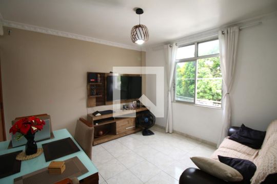Sala de apartamento à venda com 2 quartos, 48m² em Olaria, Rio de Janeiro