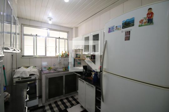 Cozinha de apartamento à venda com 2 quartos, 48m² em Olaria, Rio de Janeiro