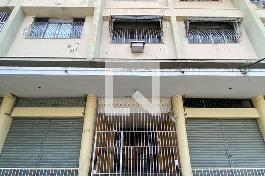 Fachada de apartamento à venda com 2 quartos, 100m² em Centro, Niterói