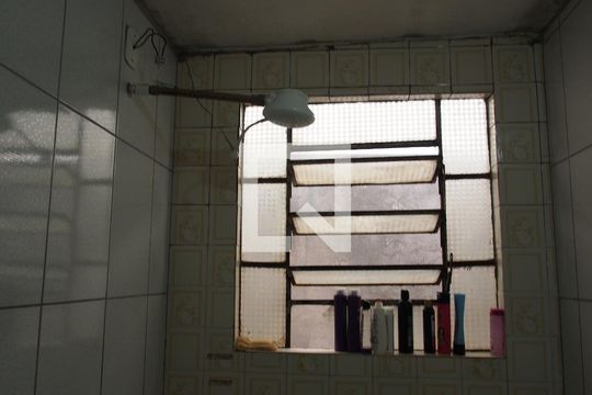 Banheiro de casa à venda com 2 quartos, 138m² em Vila Marajo, Várzea Paulista