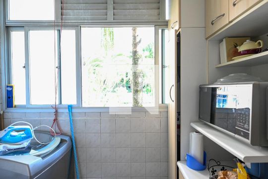 Área de Serviço de apartamento para alugar com 2 quartos, 56m² em Jardim Celeste, São Paulo
