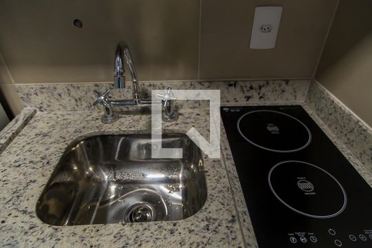 Cozinha  de kitnet/studio à venda com 1 quarto, 25m² em Vila Guarani (z Sul), São Paulo