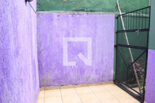 Quintal de casa à venda com 3 quartos, 157m² em Jardim Paraventi, Guarulhos