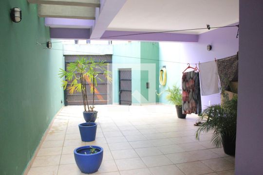 Garagem de casa à venda com 3 quartos, 157m² em Jardim Paraventi, Guarulhos
