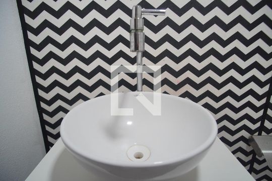 Lavabo de casa de condomínio para alugar com 2 quartos, 59m² em Rincao, Novo Hamburgo
