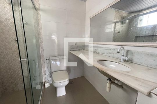 Banheiro de casa para alugar com 1 quarto, 50m² em Vila São Luis, Duque de Caxias