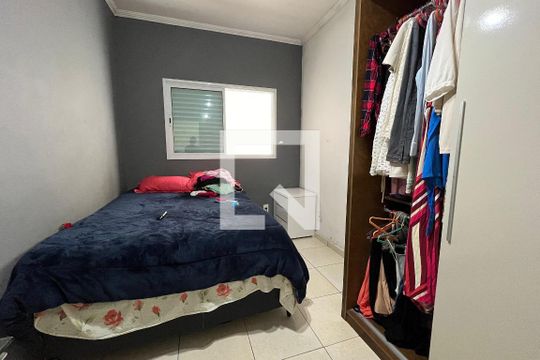 Quarto 2 de casa para alugar com 4 quartos, 230m² em Jardim Imperador, Suzano