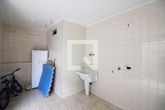 Área de Serviço de casa à venda com 4 quartos, 344m² em Bairro dos Casa, São Bernardo do Campo