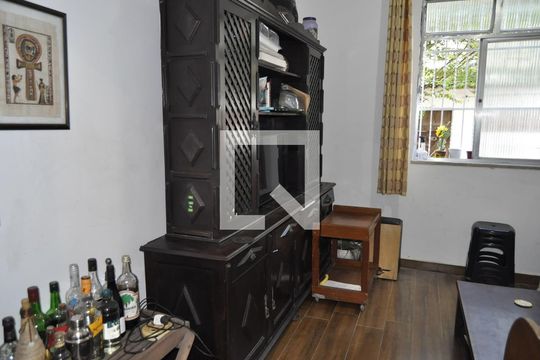 Sala de casa à venda com 2 quartos, 150m² em Todos Os Santos, Rio de Janeiro