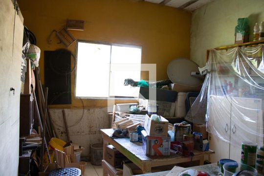 Quarto de serviços de casa para alugar com 5 quartos, 360m² em Jardim Vitória, Belo Horizonte