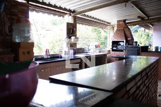 Cozinha - área goumert de casa para alugar com 5 quartos, 360m² em Jardim Vitória, Belo Horizonte