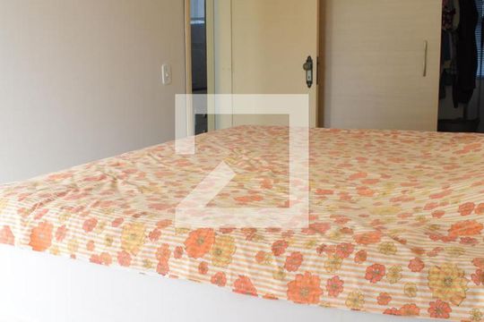 Suíte de casa de condomínio para alugar com 3 quartos, 120m² em Santa Cândida, Curitiba