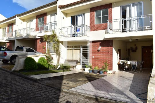 Área comum de casa de condomínio para alugar com 3 quartos, 120m² em Santa Cândida, Curitiba