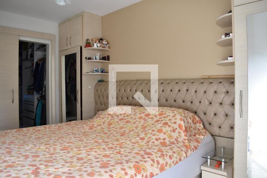 Suíte de casa de condomínio para alugar com 3 quartos, 120m² em Santa Cândida, Curitiba