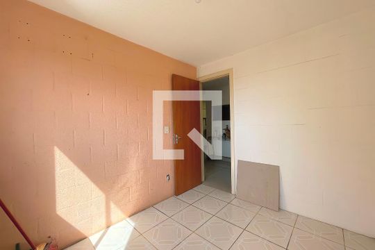Quarto 1 de apartamento para alugar com 2 quartos, 70m² em Rubem Berta, Porto Alegre